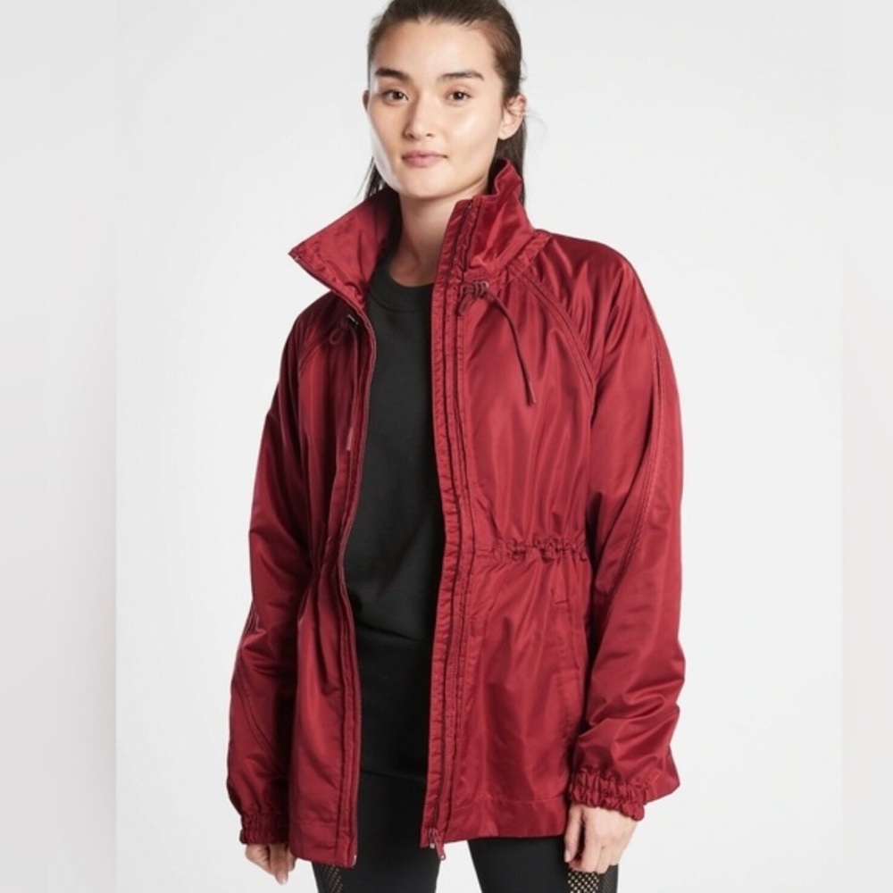 Gorgeous Athleta Raspberry Maroon Mid-weight Rain Jacket